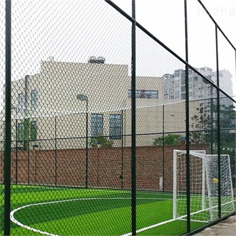 足球场隔离网